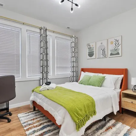 Comfy Rm, 1 Bed Near Downtwn Indy Villa